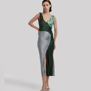 Lattelier Contemporary Deep V-Neck Silk Tank Dress in Emerald‎ Green Size Large